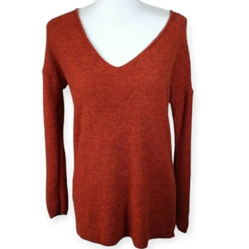 OLD NAVY ORANGE V-NECK SWEATER SZ.S EUC